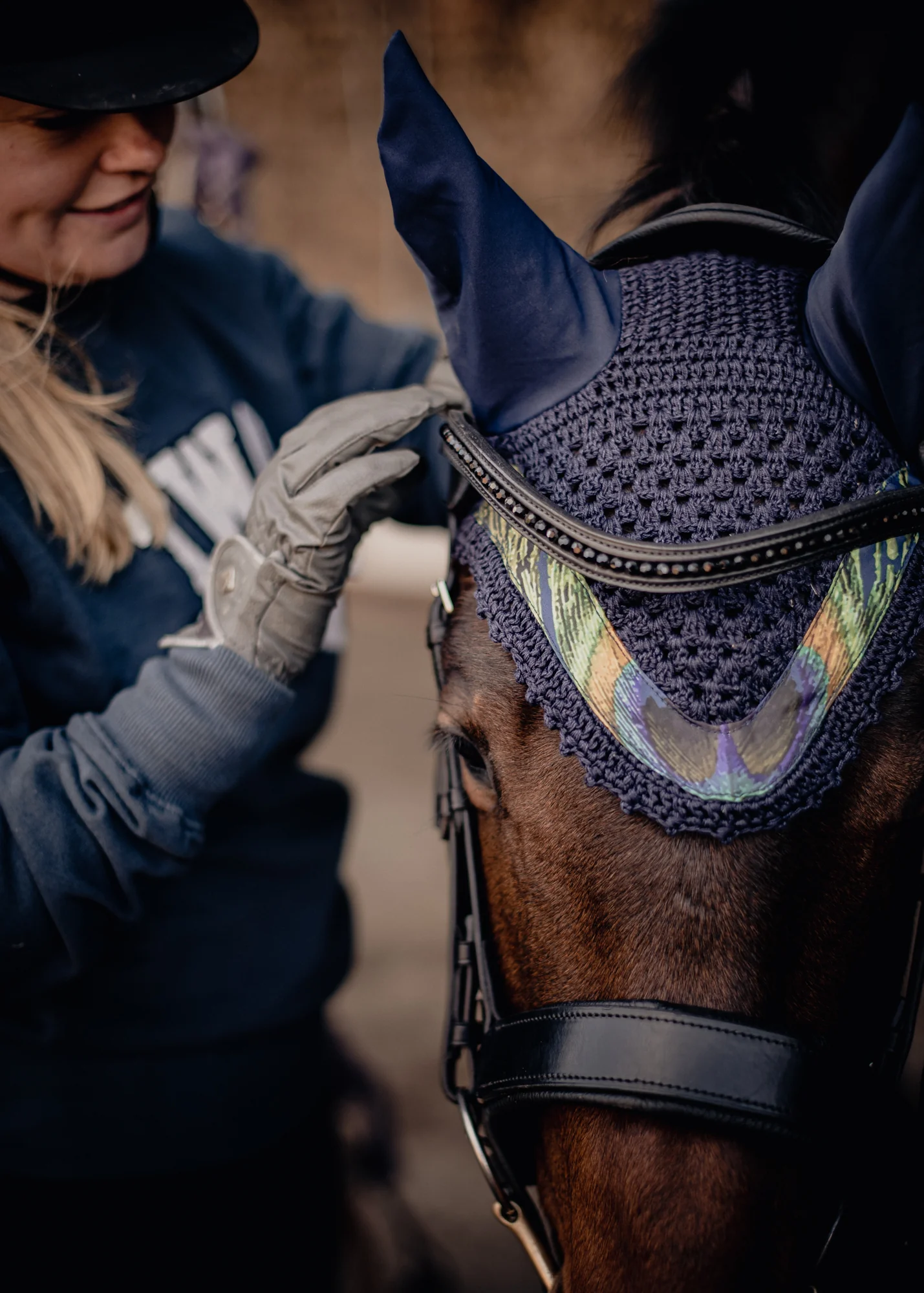 Paladin Equestrian: Peacock Feather Set - Image 8